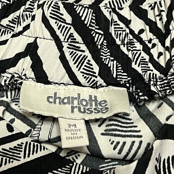 Black and white print full shorts - Picture 3 of 3